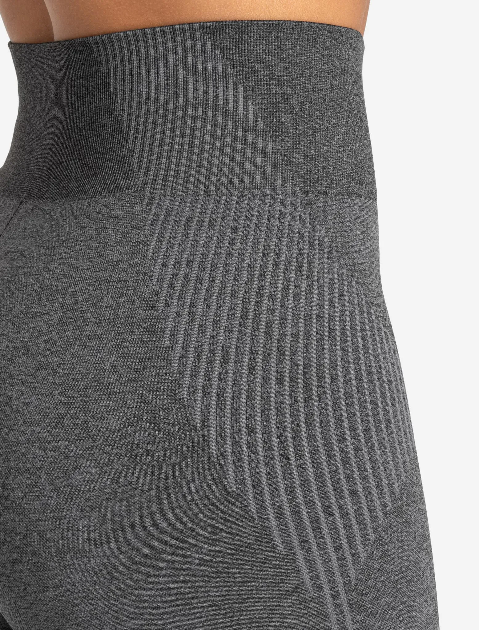 ADAPT 2.0 Seamless 7/8 Leggings - Charcoal