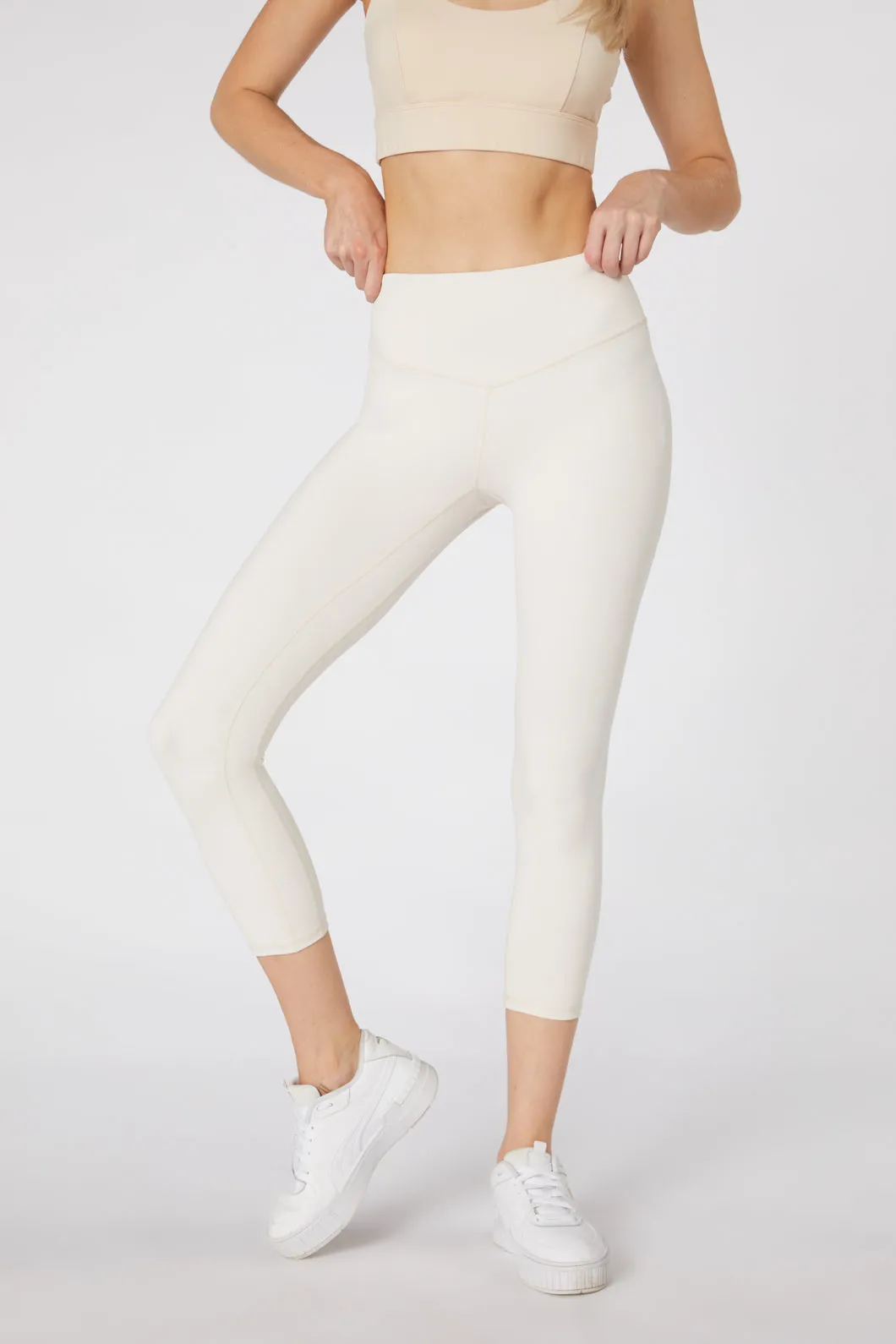 Basics 3/4 Legging