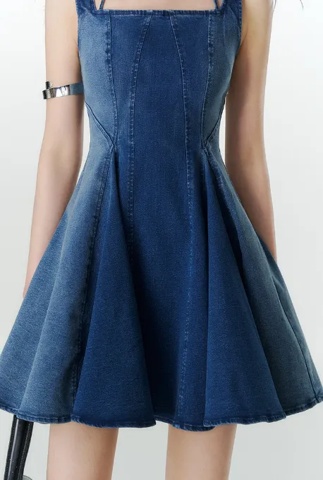 Halter Neck Pleated Denim Dress