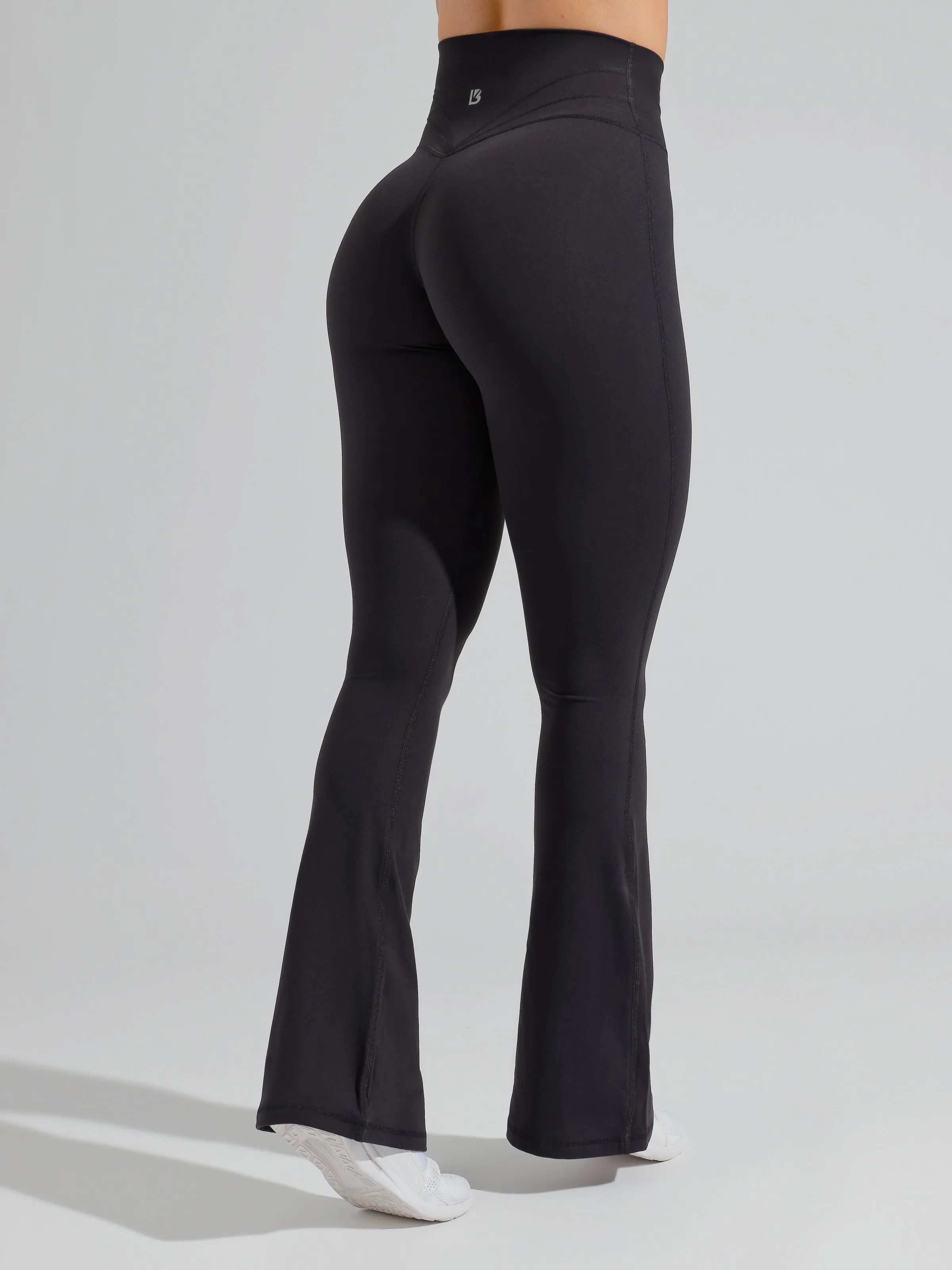 Legacy Flare Legging - Onyx Black