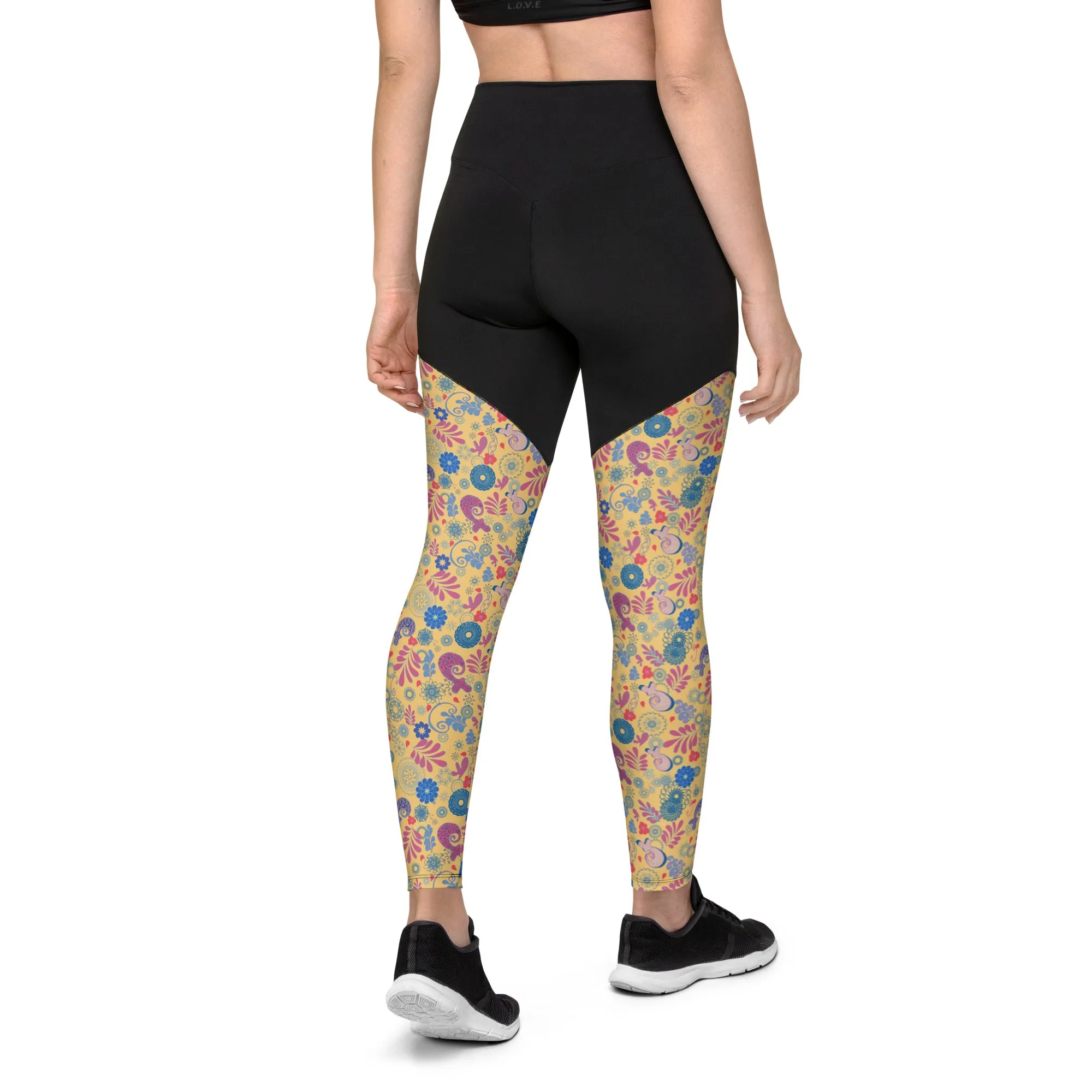 Mint Buds in a field o beigie Sports Leggings