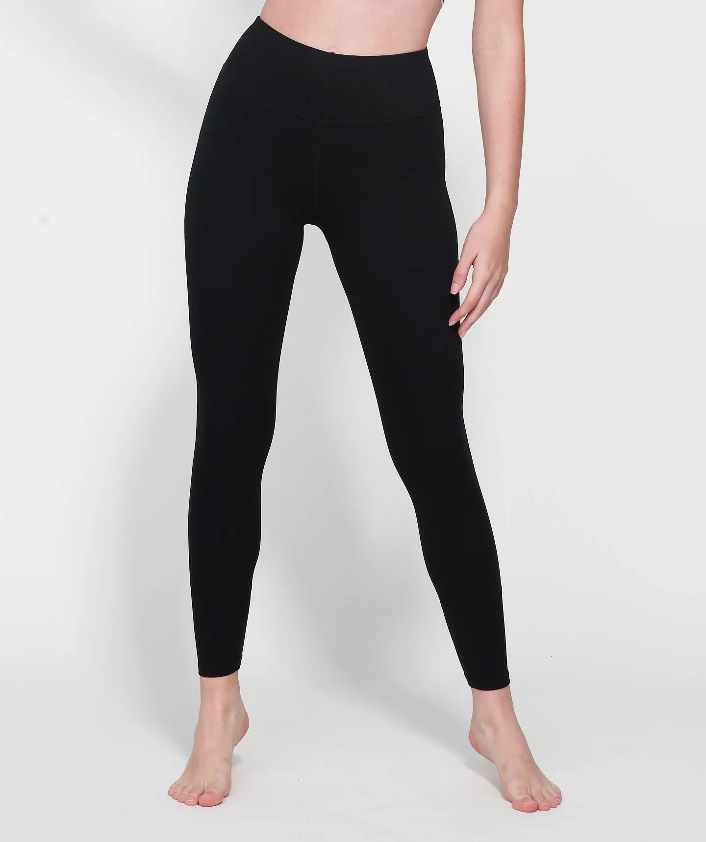 Misty Leggings Mid Waist in Coal Black